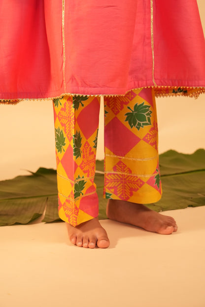 Gulabi Chandini – Kamal (Girls Kurta Pants Dupatta Set)