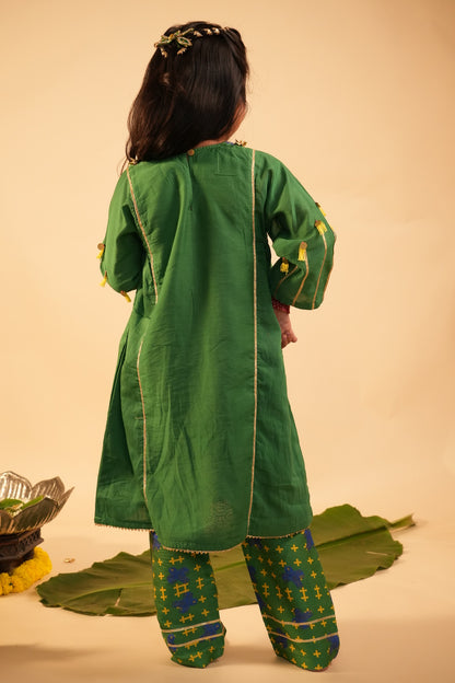 Hari Chandini – Neela Parinda (Girls Kurta Pants Dupatta Set)