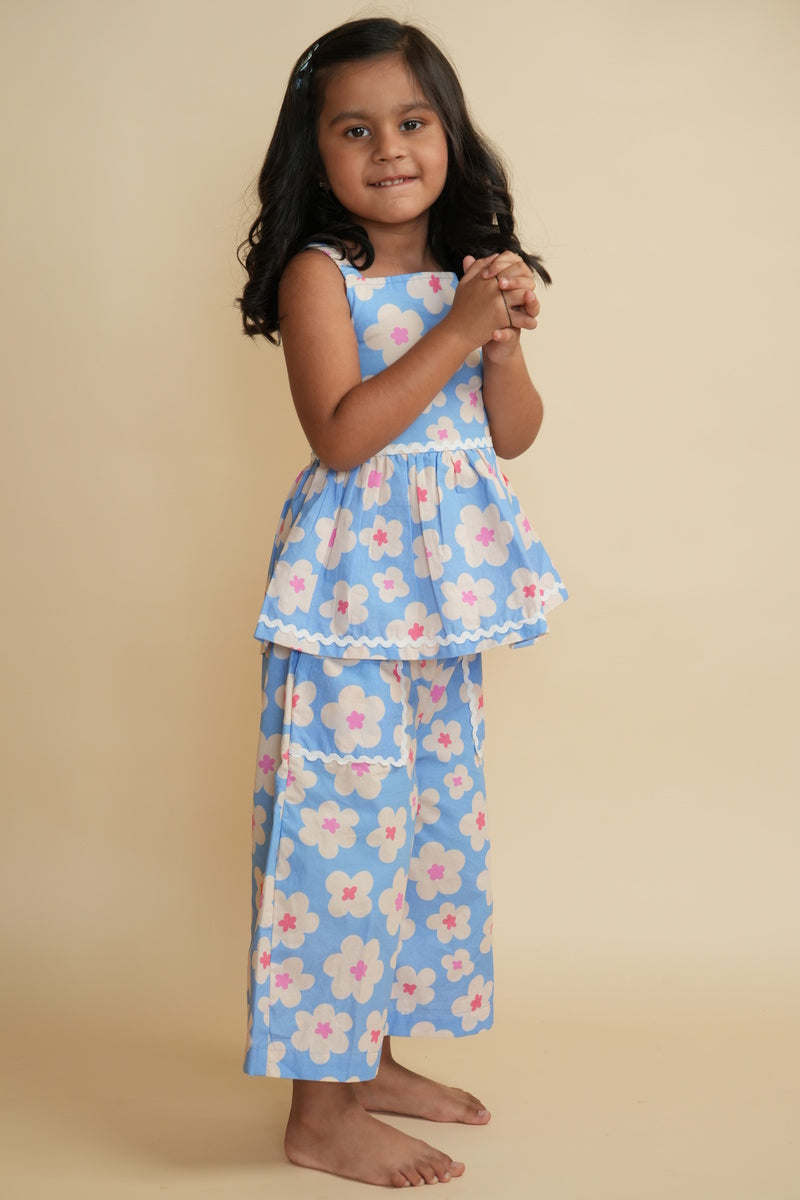 Girls Cotton Co-ord Set with Lace - Cloud Daisies and Blue