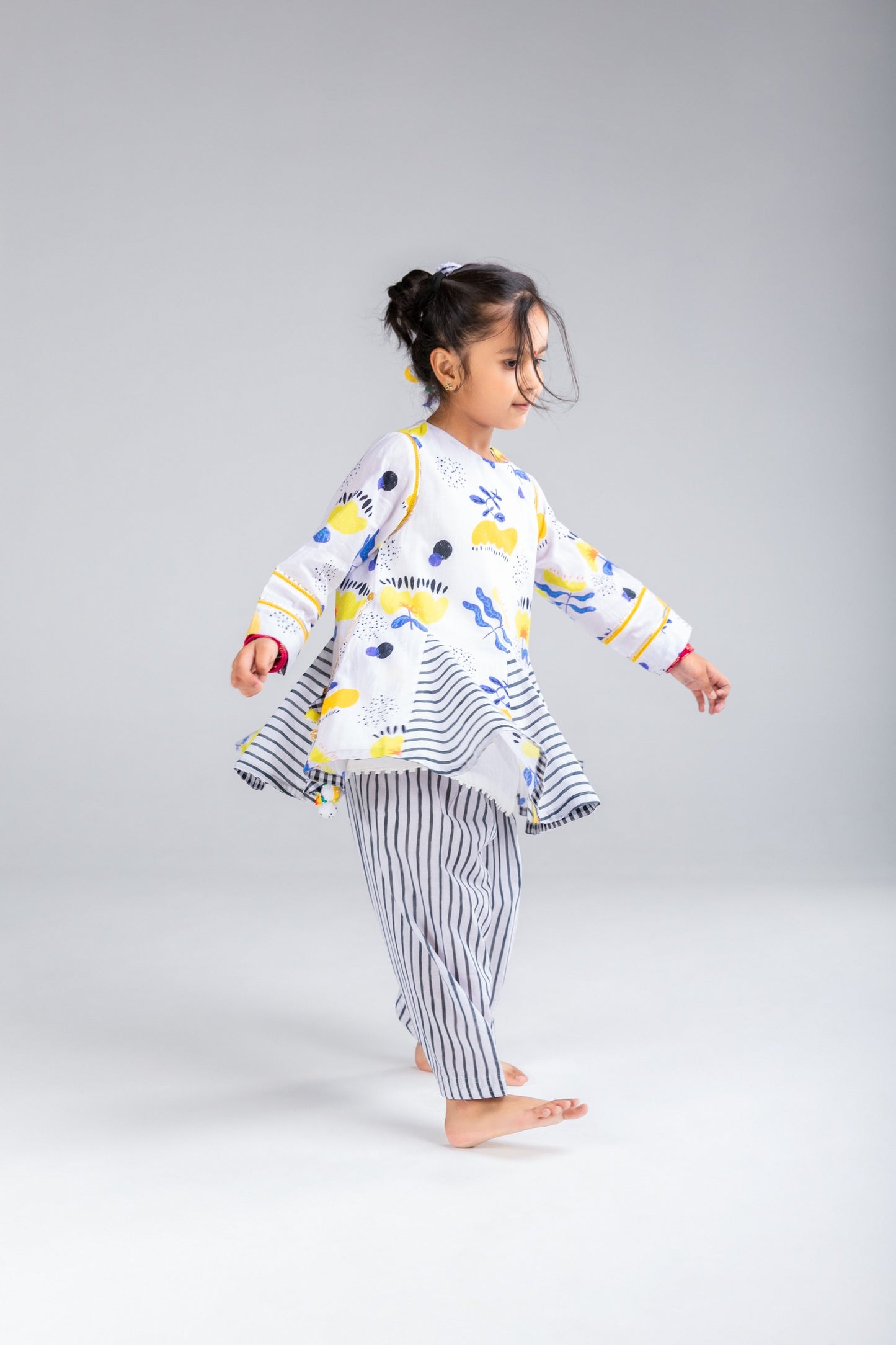The Doodle Garden Girls Cotton Kurta & Salwar Set