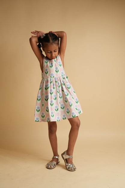 Girls Scalloped Back Cotton Dress – Vintage Floral Pop